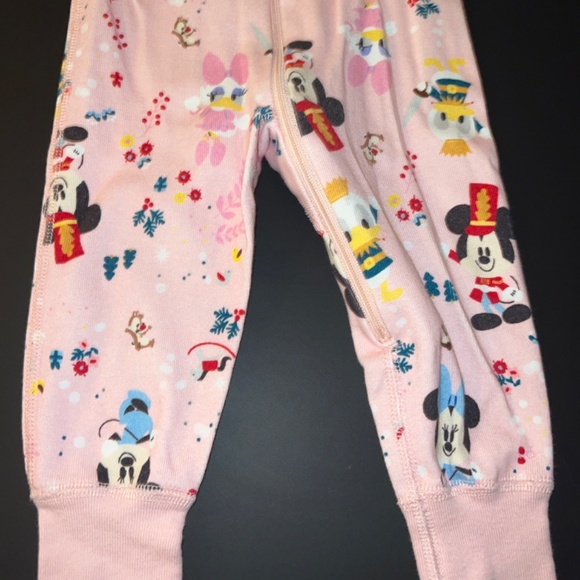 Hanna Andersson Disney Christmas pajamas 12/18M - Picture 3 of 3